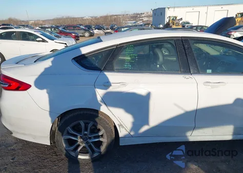 2017 Ford Fusion Se z USA, uszkodzony, nr VIN 3FA6P0H95HR346104